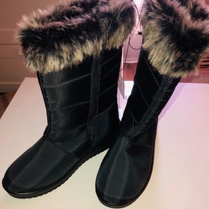 Very Comfy Winter Water Resistant Boots